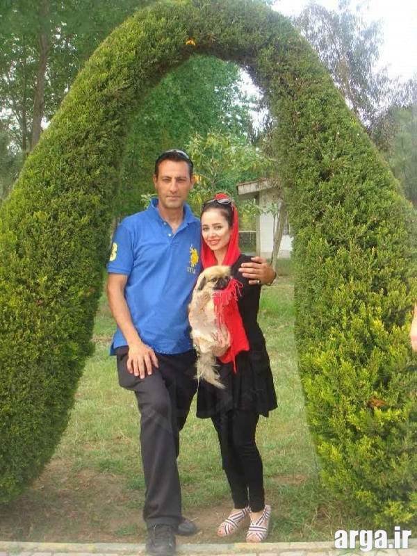 الناز حبیبی و همسرش در باغ