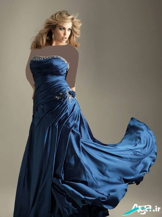 لباس مجلسی بلند و به رنگ آبی تیره