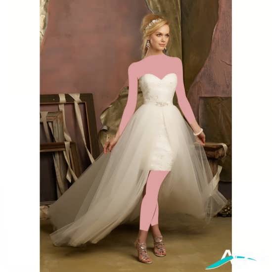 لباس عروس با دنباله ای زیبا