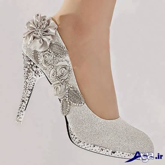 انواع کفش های رنگی و سفید عروس 