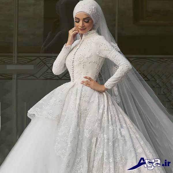 لباس عروس عربی پوشیده با تور بلند