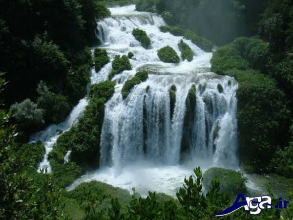 عکس آبشار در طبیعت سر سبز