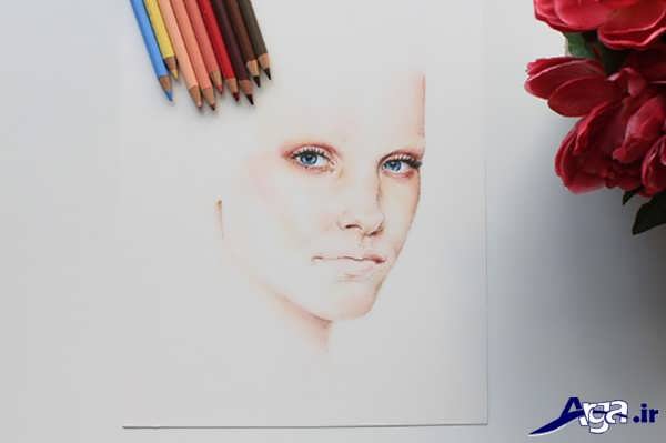 نقاشی صورت با مداد رنگی