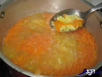 طرز تهیه سوپ رشته با بهترین روش در منزل 