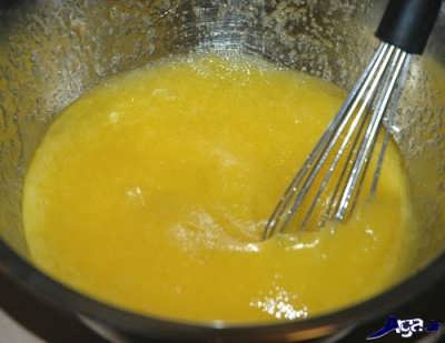 ترکیب روغن و شکر و تخم مرغ 