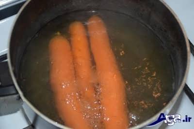 پختن هویج در آب 