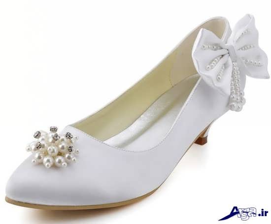 تزیین ساده کفش عروس