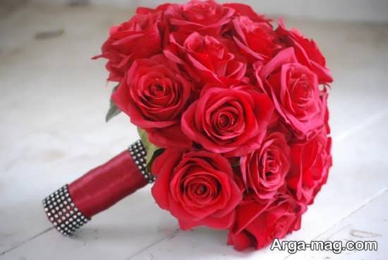دسته گل رز قرمز برای عروس 