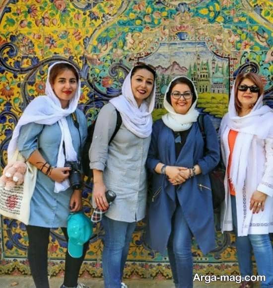 عکس آناهیتا همتی و دوستانش در تهران