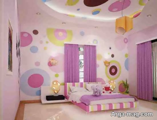 ترکیب چند رنگ شاد و طراحی جالب برای اتاق دخترانه 