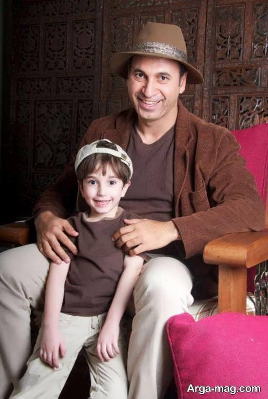 حمید فرخ نژاد در کنار پسرش فرید