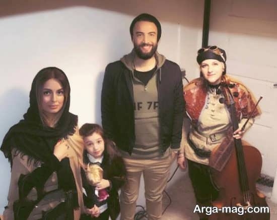 بنیامین و خانواده در خارج از ایران