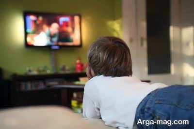 نکاتی که برای تماشای تلویزیون در کودکان باید رعایت کنید