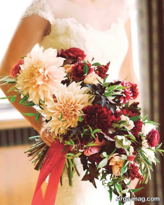 دسته گل عروس با تنوع رنگ