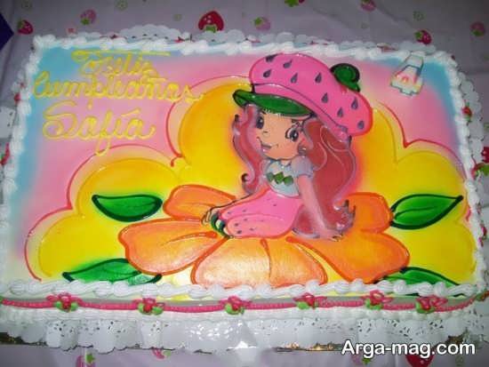 کیک تولد با تزئین خاص