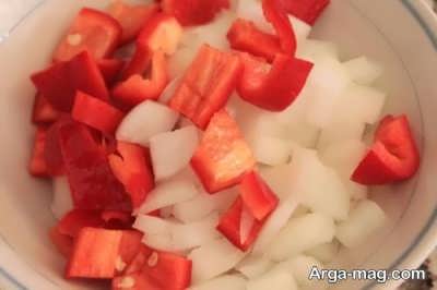 خرد کردن گوجه و پیاز