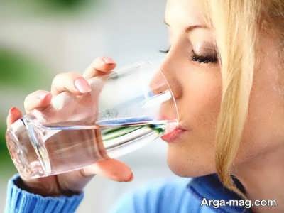خوردن آب فراوان برای درمان سنگ کلیه