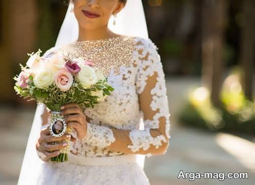 ژست ساده عروس با دسته گل 