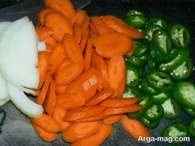 فلفل و هویج خرد شده