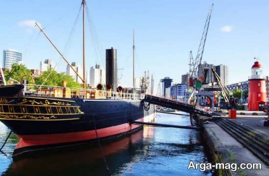 قایق رانی در روتردام 
