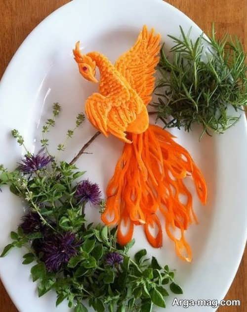 تزیین کردن هویج به شکل طاووس 