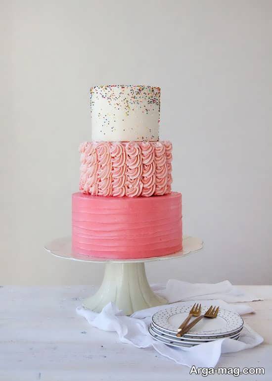 تزیین کیک عروسی با خامه فرم گرفته 