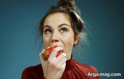 درمان طبیعی سردرد با خوردن سیب