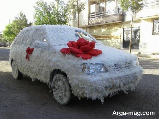 تزئینات دوست داشتنی ماشین عروس با پر
