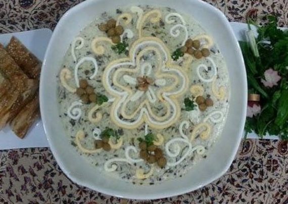 طرز تهیه آش دوغ با طعمی ایده ال