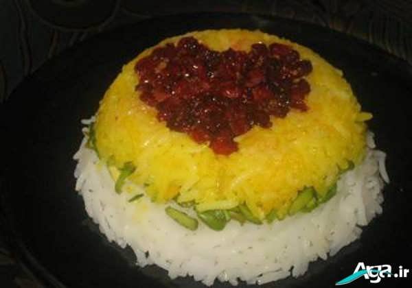 تزیین برنج قالبی با زعفران