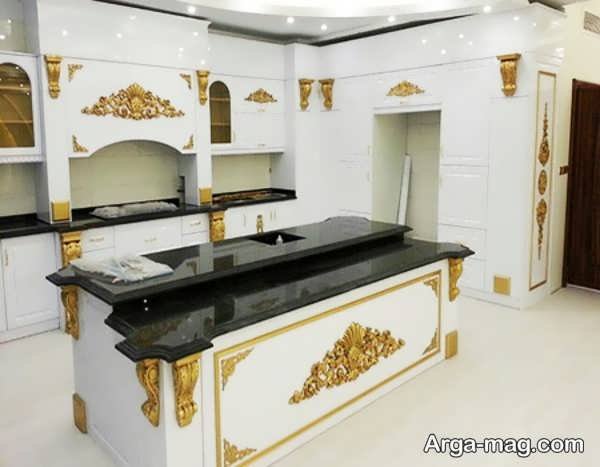 مدل کابینت آشپزخانه جدید با تم سفید طلایی