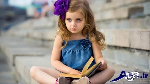 عکس دختربچه ناز با کتاب