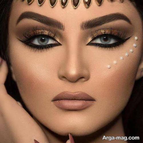 تصویر قشنگ از میکاپ عروس خلیجی
