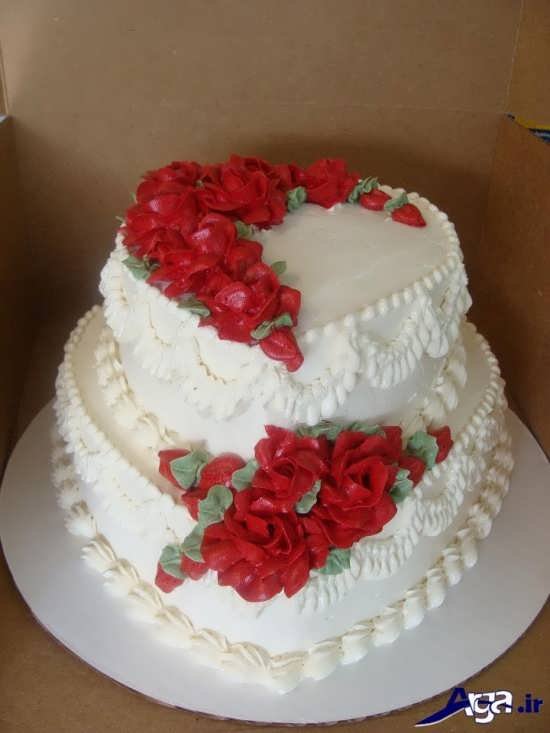 تزیین کیک سالگرد ازدواج با خامه
