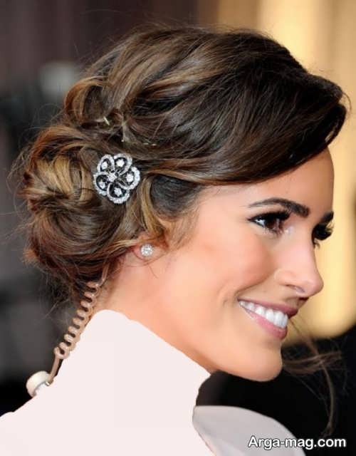 Chignon-model-for-round-face-12.jpg