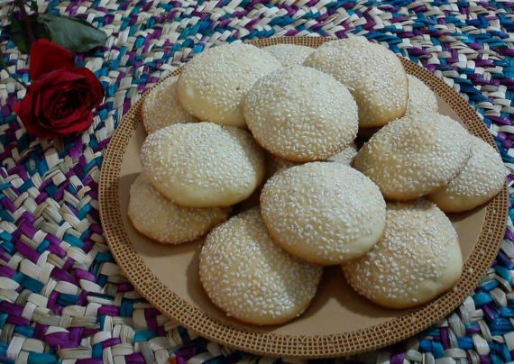 طرز تهیه شیرینی کنجدی