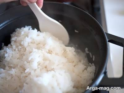 روش های آسان برای از بین بردن بوی برنج سوخته 