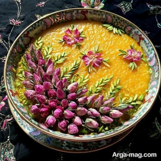 تزیین زیبا شله زرد با گل محمدی