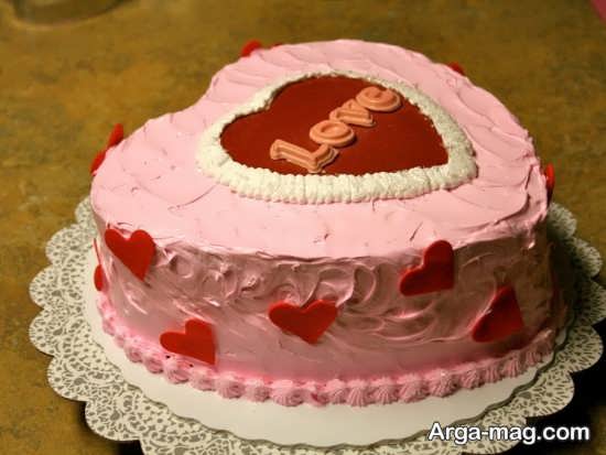 تزیین مدرن کیک تولد عاشقانه