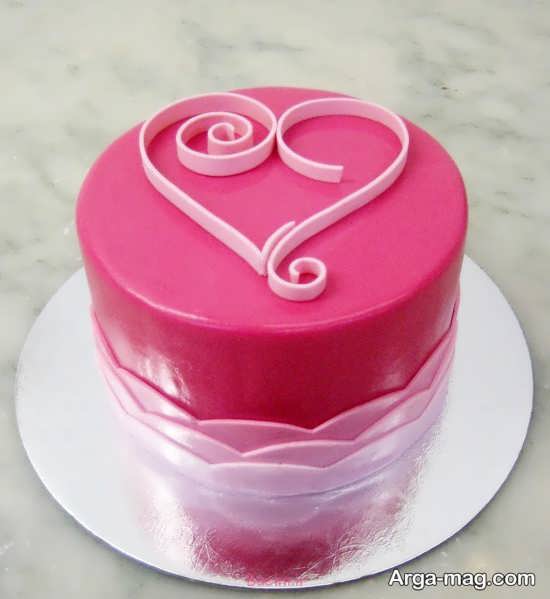 تزیین متفاوت کیک تولد عاشقانه