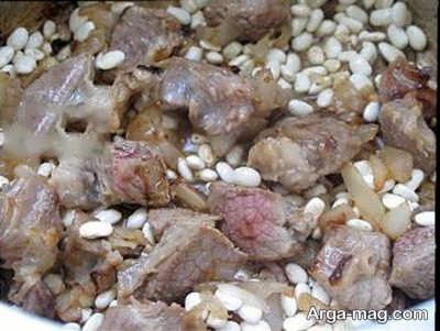 اضافه کردن لوبیا سفید به گوشت