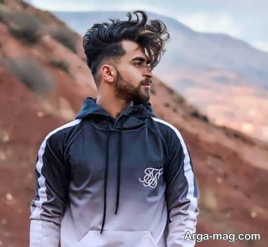 ژست عکس مردانه با تیپ جذاب