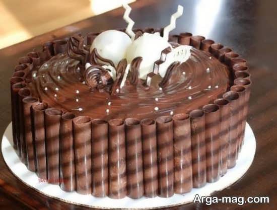 دیزاین ساده کیک با شکلات