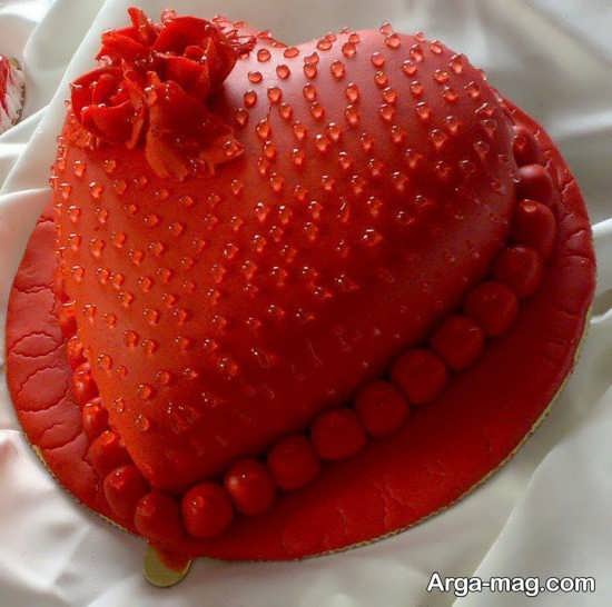 تزیین چشمگیر و خاص کیک قلبی