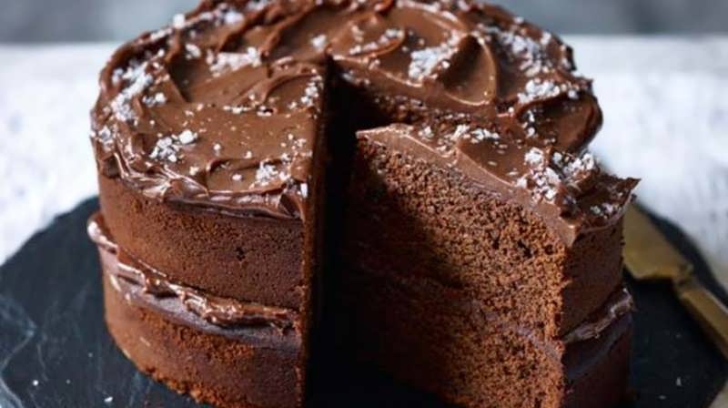 طرز تهیه کیک کاپوچینو خانگی یک تجربه کیک پزی دلپذیر و خوشمزه