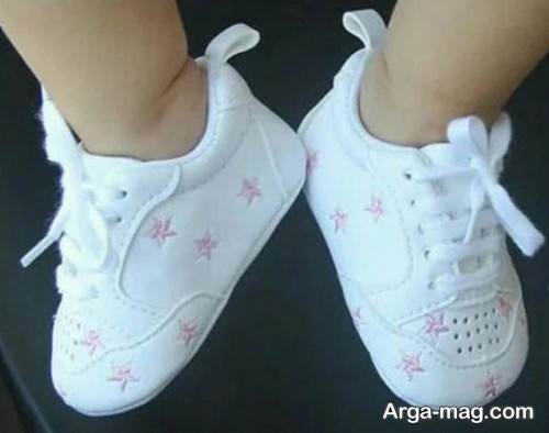 کفش طرح دار برای نوزاد 