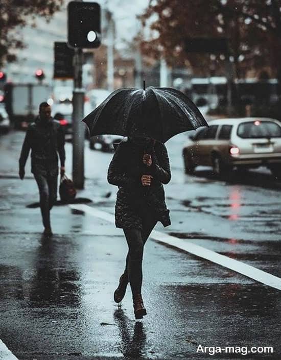 فیگور زیبا و جذاب با چتر 