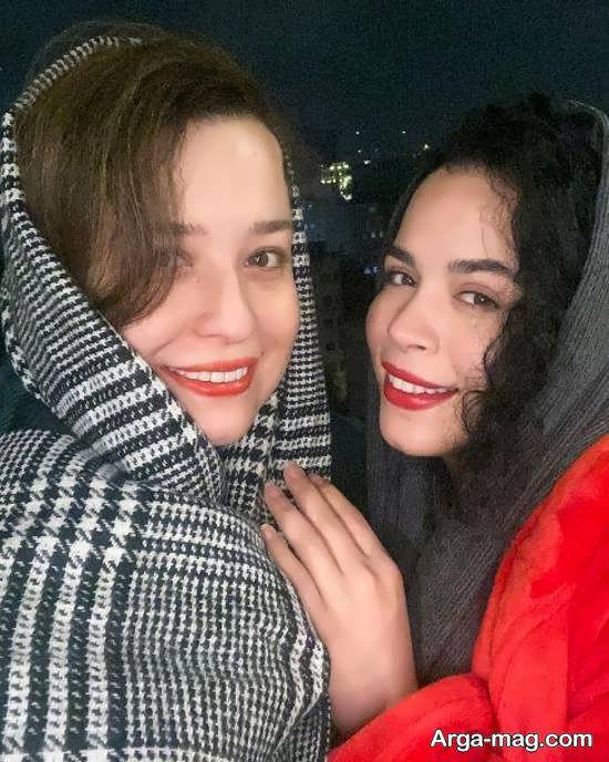 تصویر جالبی از شب نشینی خواهرانه ملیکا شریفی نیا و خواهرش مهراوه