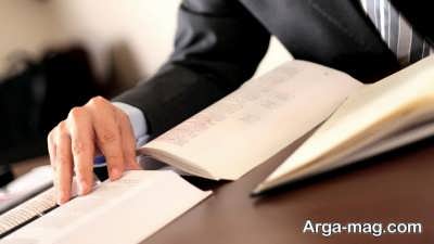 مشخصات مربوط به وکیل چیست؟