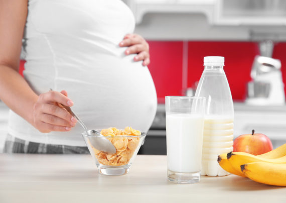 تغذیه ماه دوم بارداری چگونه باید باشد؟
